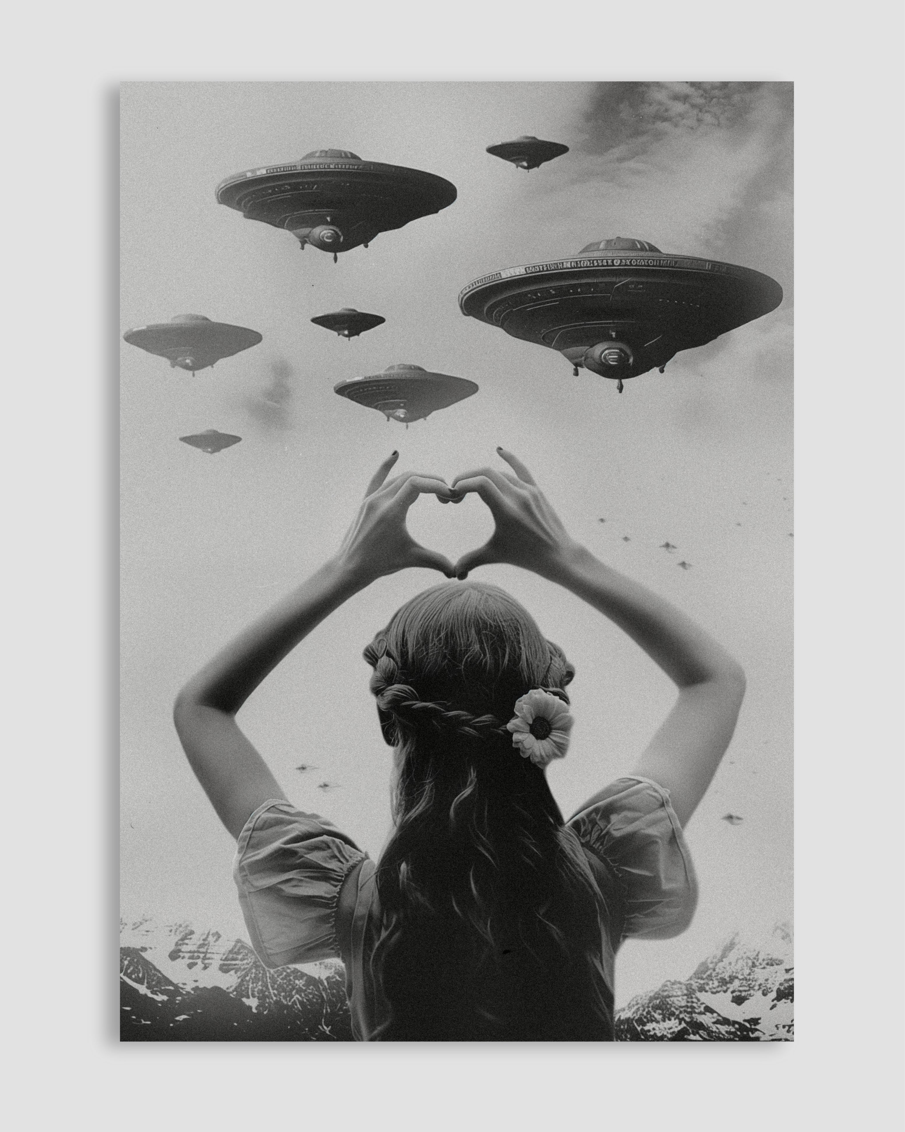 UFO Gölgesi Poster